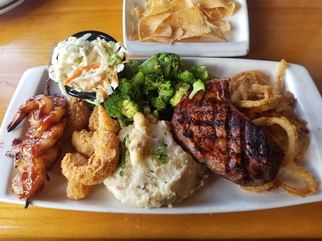 Applebees Grill + Bar | 200 Ambersweet Way, Davenport, FL 33897, USA | Phone: (863) 424-7900