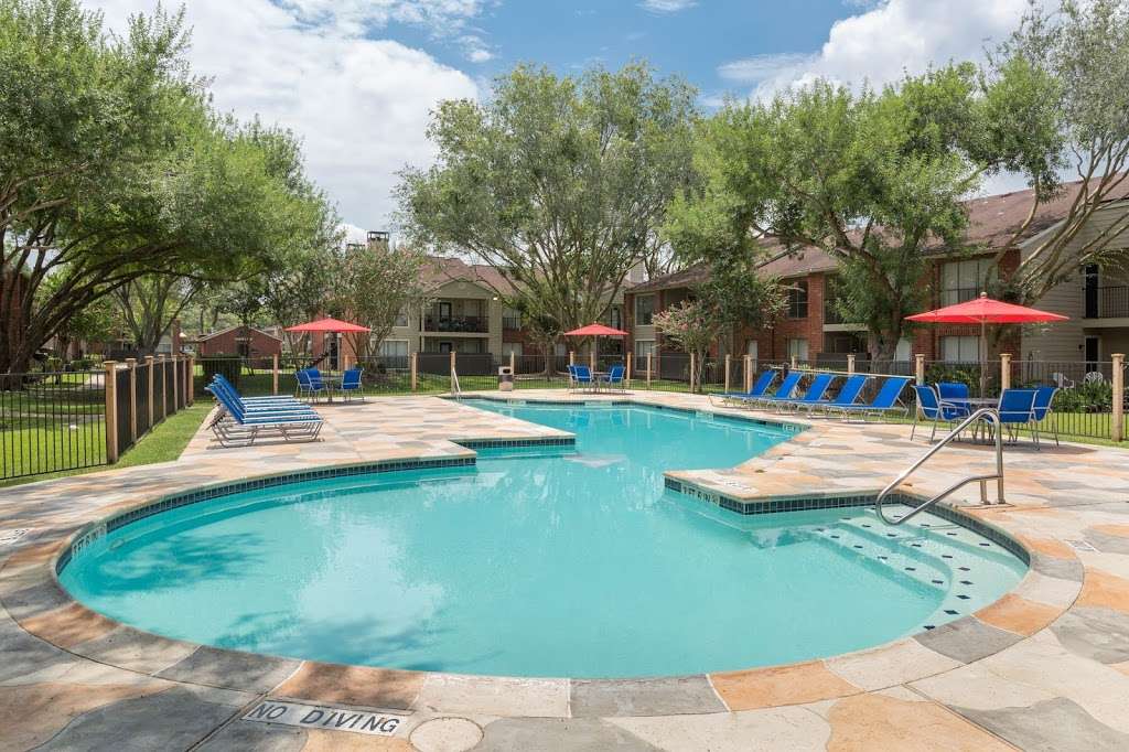 Harbor Walk Apartments | 2751 FM Rd 518 East, League City, TX 77573, USA | Phone: (281) 332-4089