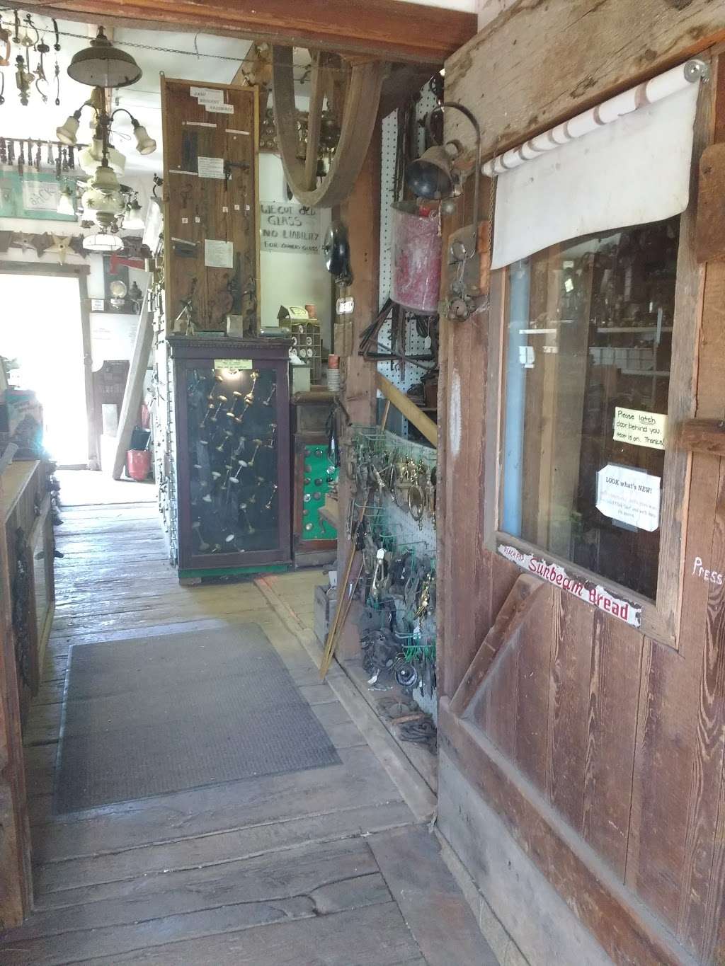 Architectural Antiques | 3080 Bedminster Rd, Perkasie, PA 18944, USA | Phone: (215) 795-2616