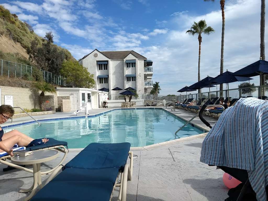 Riviera Beach Resort | 34630 Pacific Coast Hwy, Capistrano Beach, CA 92624, USA | Phone: (800) 438-2929