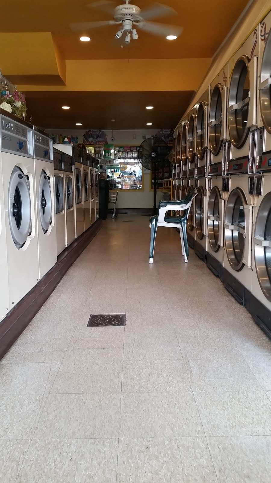 L T Laundromat | 184 Diamond St, Philadelphia, PA 19122, USA | Phone: (215) 423-8778