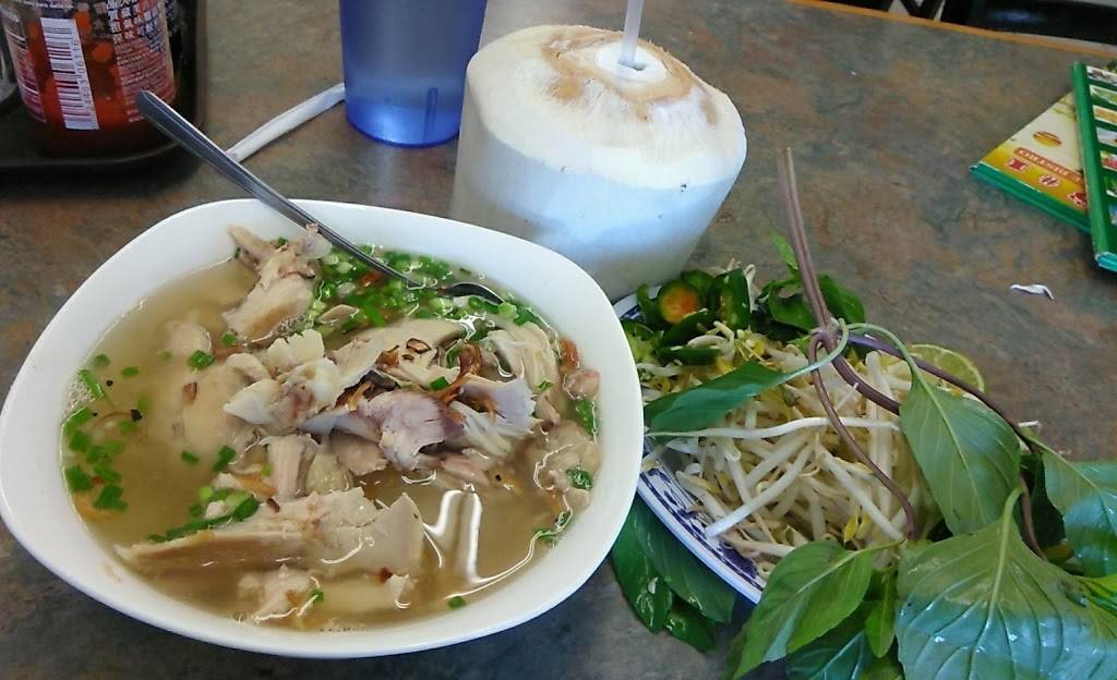 Phở #1 | 1656 N First St, Fresno, CA 93703, USA | Phone: (559) 233-9674