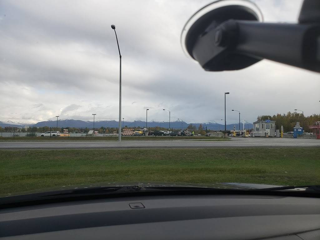 Cell Phone Waiting Area (Ted Stevens Anchorage International Air | Ted Stevens, Anchorage, AK 99502 | Phone: (907) 677-1074