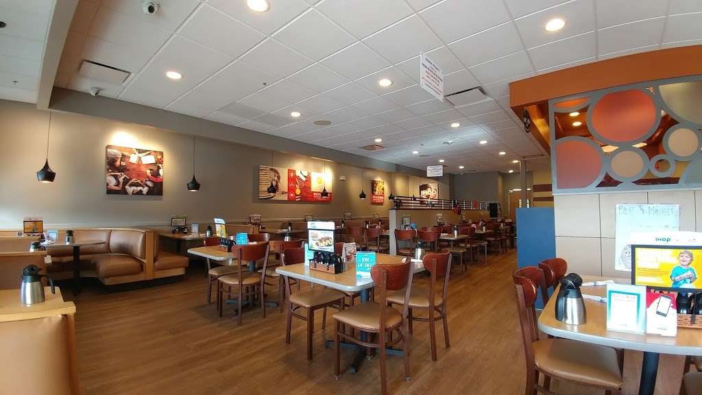 IHOP | 1001 Twin Arch Rd, Mt Airy, MD 21771, USA | Phone: (301) 703-5382