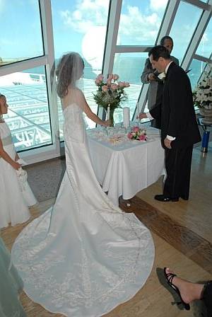 Cruising Weddings | 4200 5th St NE, Minneapolis, MN 55421, USA | Phone: (888) 218-3378