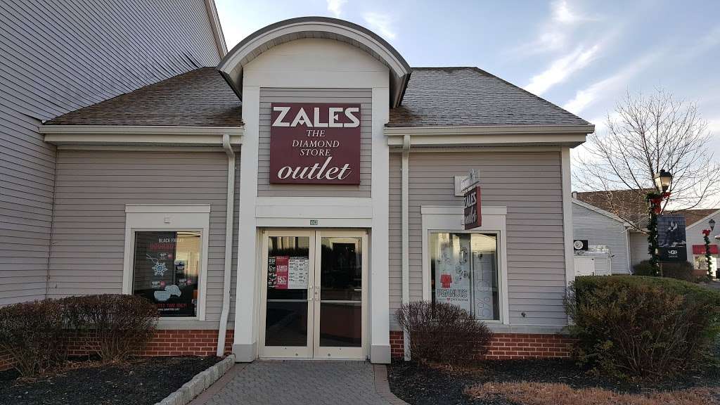 Zales Outlet | 443 Evergreen Ct, Central Valley, NY 10917, USA | Phone: (845) 928-5132