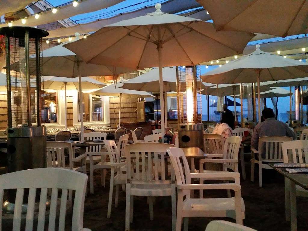 Paradise Cove Beach Cafe | 28128 Pacific Coast Hwy, Malibu, CA 90265, USA | Phone: (310) 457-2503