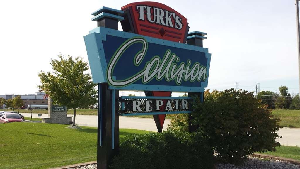 Turks Collision Repair | 508 Twin Rail Dr, Minooka, IL 60447, USA | Phone: (815) 521-4588