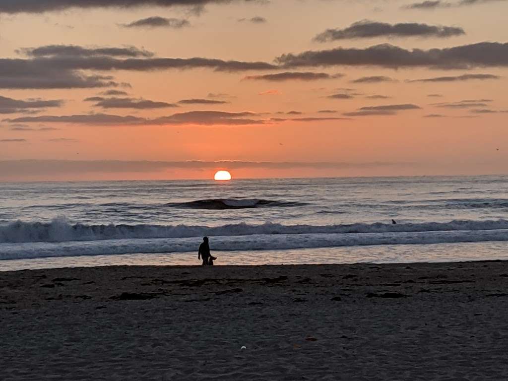 beach pad | 3795 Ocean Front Walk, San Diego, CA 92109, USA