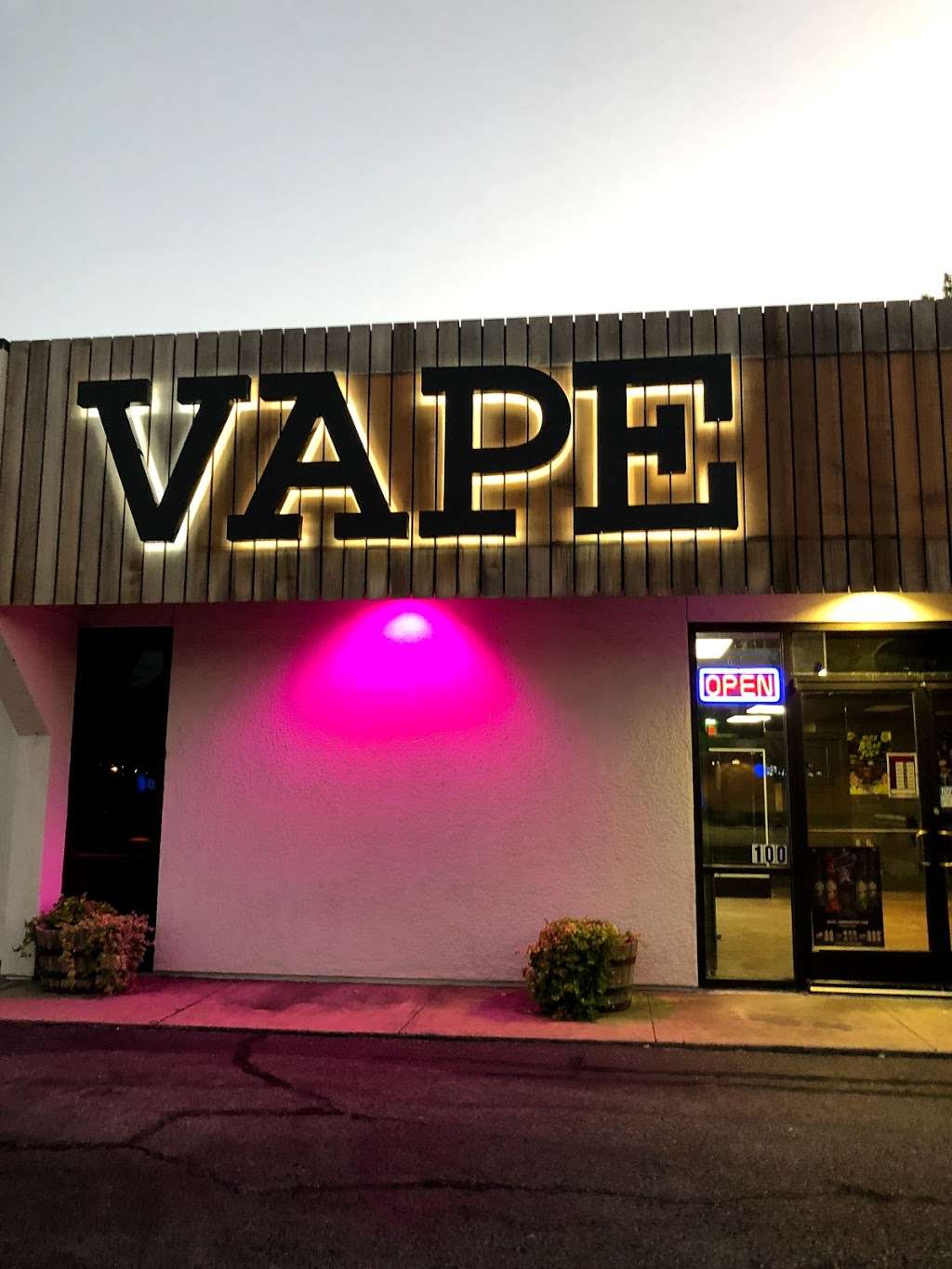 Vape Craft Co. & Smoke Shop | 4509 Lemmon Ave, Dallas, TX 75219 | Phone: (469) 206-6173