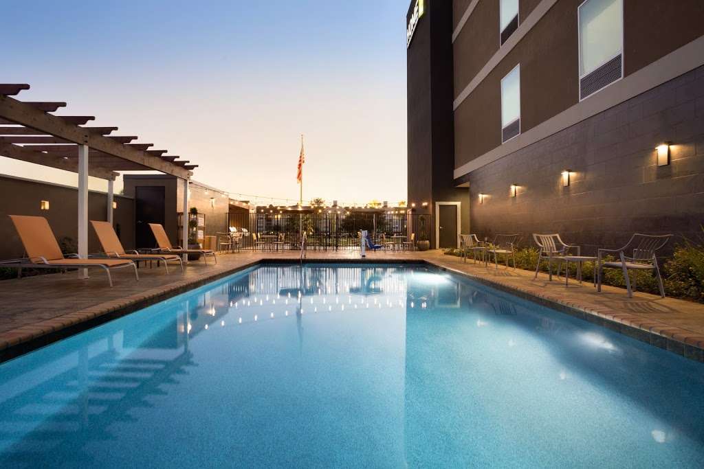 Home2 Suites by Hilton Houston/Webster | 600 W Texas Ave, Webster, TX 77598, USA | Phone: (281) 672-7200