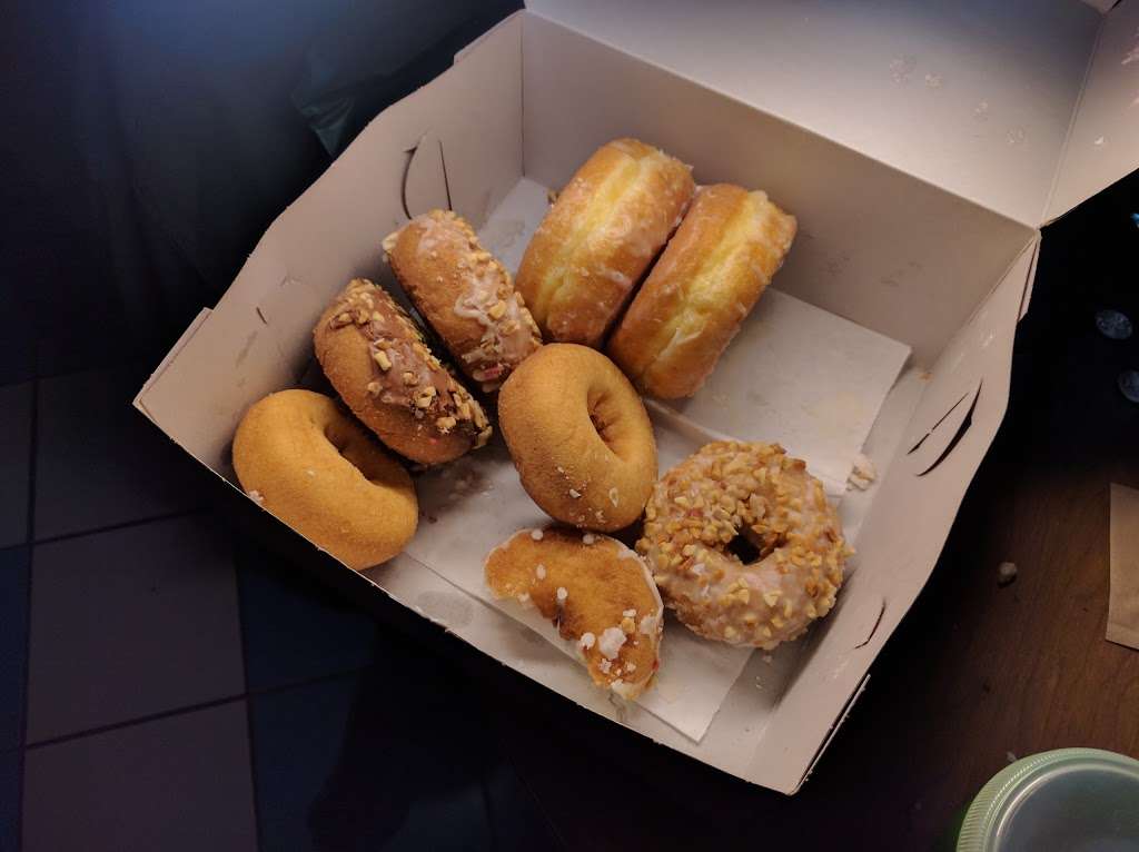 Quality Doughnuts | 6860 Sunkist Dr, Oakland, CA 94605, USA | Phone: (510) 632-3344