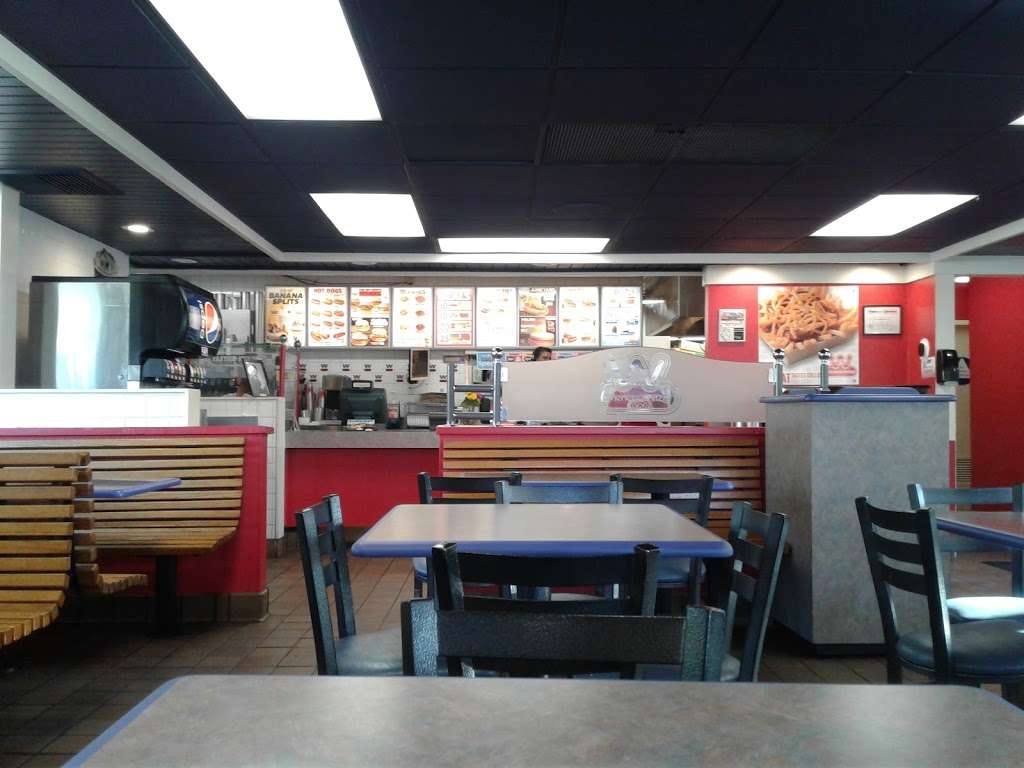 Wienerschnitzel | 23300 Sunset Crossing Rd, Diamond Bar, CA 91765, USA | Phone: (909) 860-9011