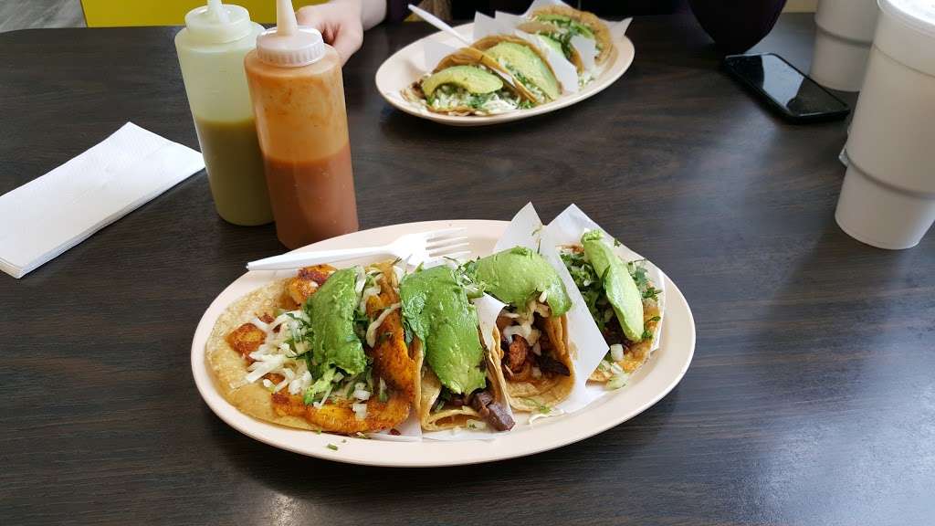 Marys Taqueria | 1901 S Canalport Ave, Chicago, IL 60616, USA | Phone: (312) 491-9999