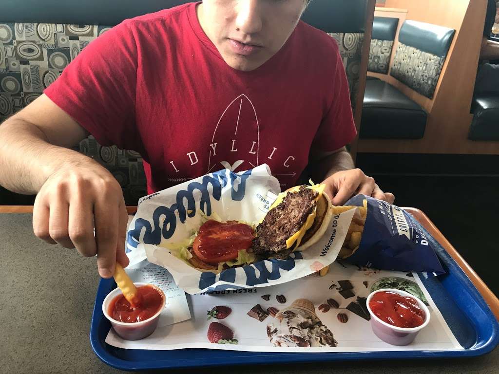 Culvers | 10484 Corporate Dr, Pleasant Prairie, WI 53158 | Phone: (262) 857-2663