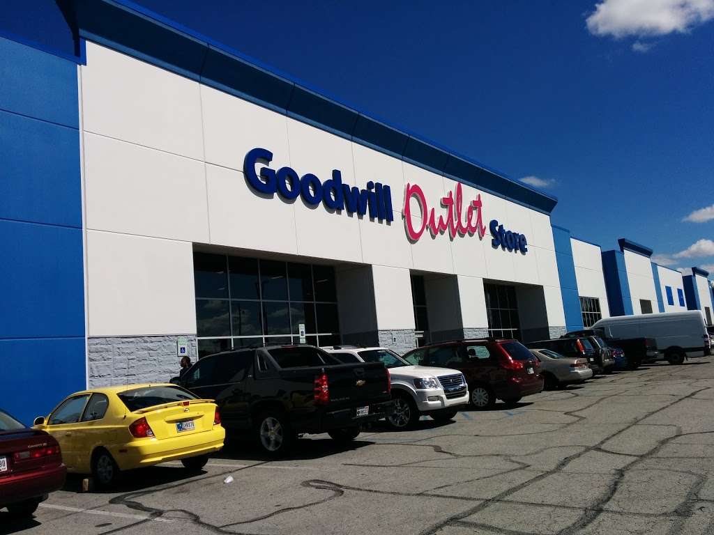 Goodwill Outlet Store | 8345 Georgetown Rd, Indianapolis, IN 46268, USA | Phone: (317) 876-0449