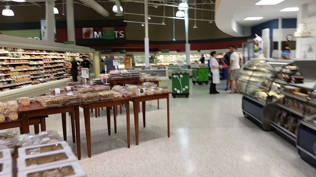 Publix Super Market at Jupiter Farms Village | 10142 W Indiantown Rd, Jupiter, FL 33478, USA | Phone: (561) 748-5812