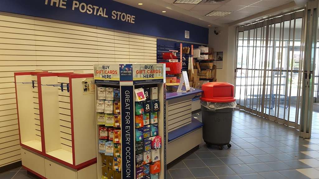 United States Postal Service | 5826 Broadway Avenue J, Galveston, TX 77551, USA | Phone: (800) 275-8777