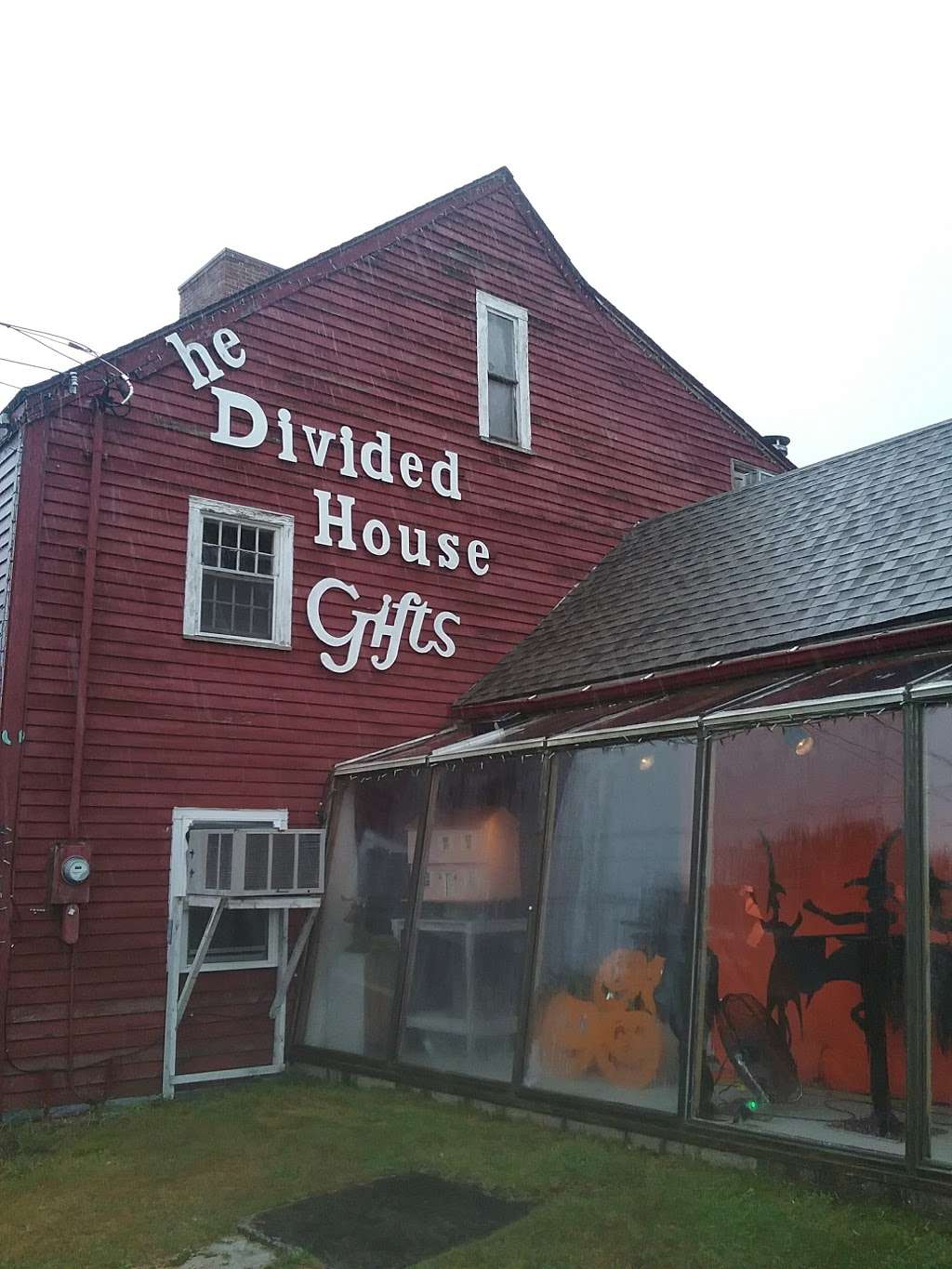 Divided House of Gifts & Xmas | 145 Elm St, Salisbury, MA 01952, USA | Phone: (978) 462-8423