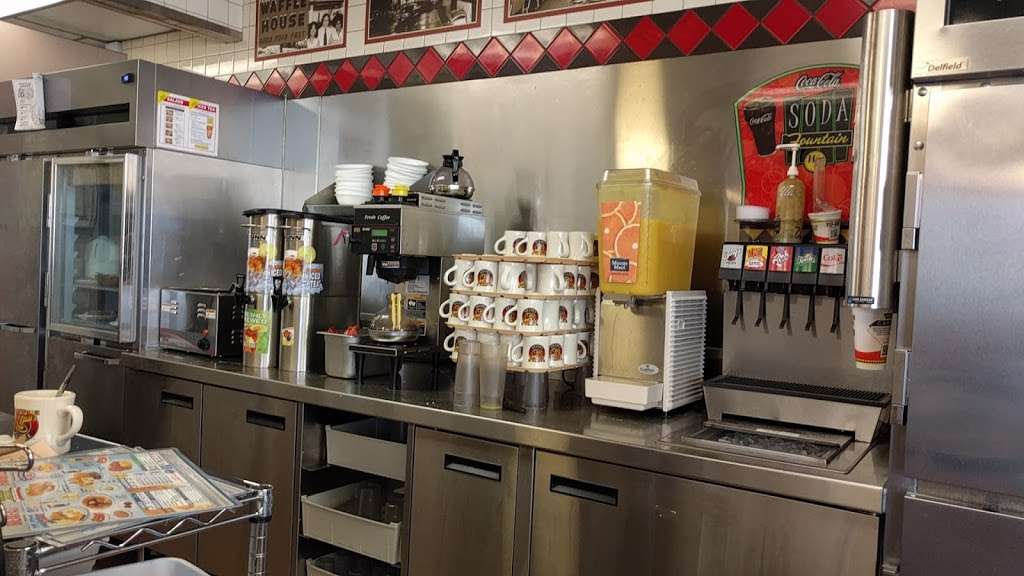 Waffle House | 1500 NW Woods Chapel Rd, Blue Springs, MO 64015 | Phone: (816) 229-7531