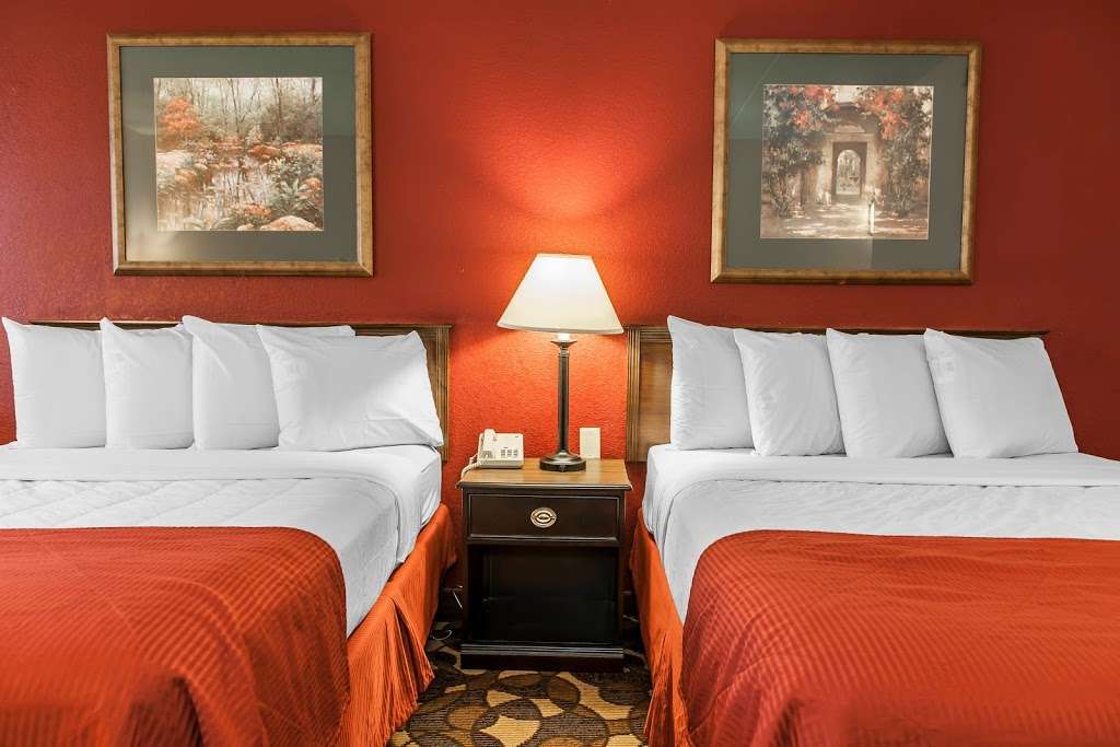 Econo Lodge Inn & Suites | 4320 IN-26, Lafayette, IN 47905, USA | Phone: (765) 447-4142