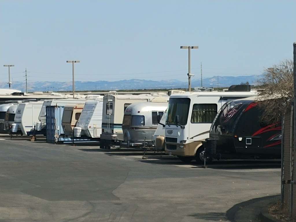 Mac-Andy Boat & RV Storage | 310 Deer Island Ln, Novato, CA 94945, USA | Phone: (415) 892-0993