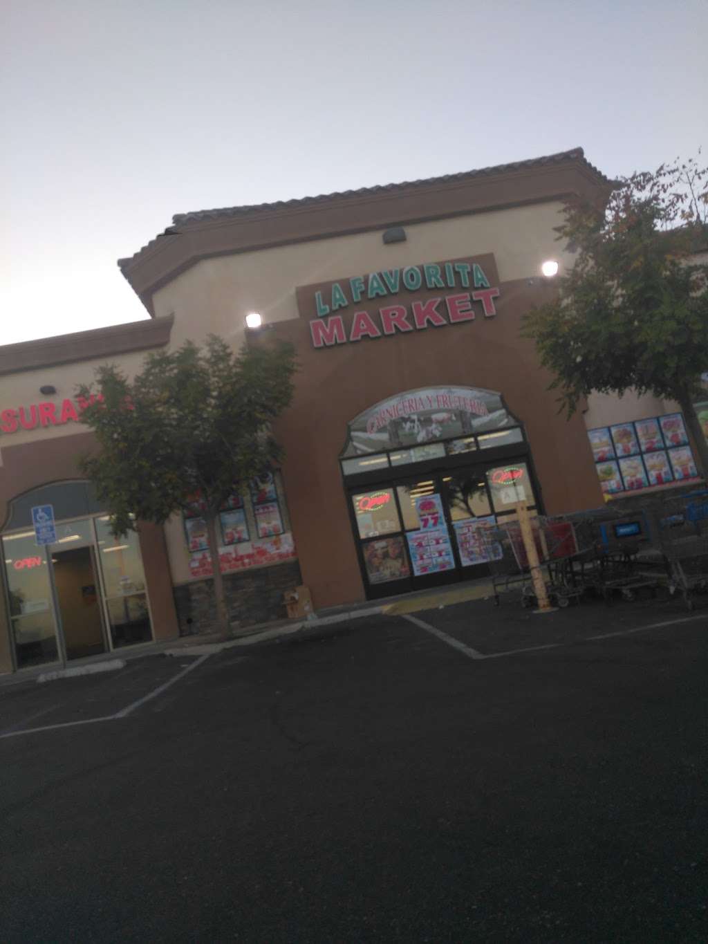 La Favorita Supermarket | 546 Indian Hills Cir, Perris, CA 92570 | Phone: (951) 443-4379