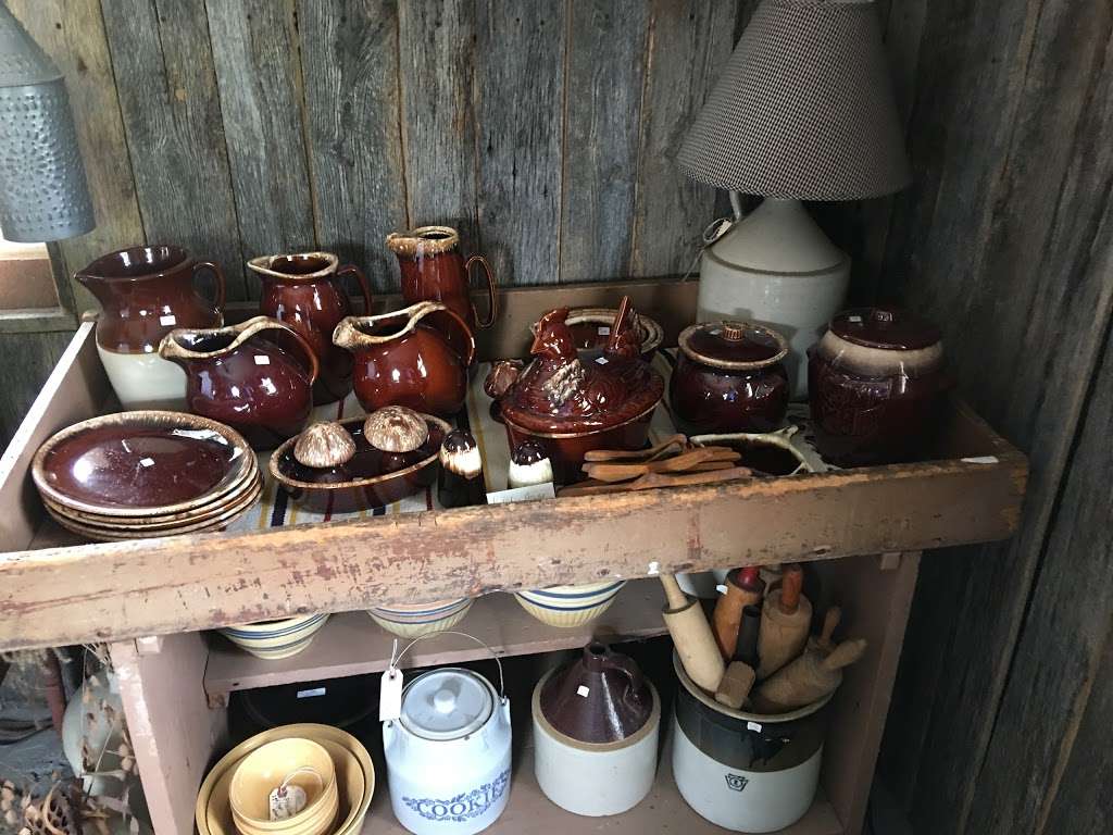 Fox Hill Farm Antiques & Collectibles | 3624 Bowser Rd, New Freedom, PA 17349, USA | Phone: (717) 235-0734