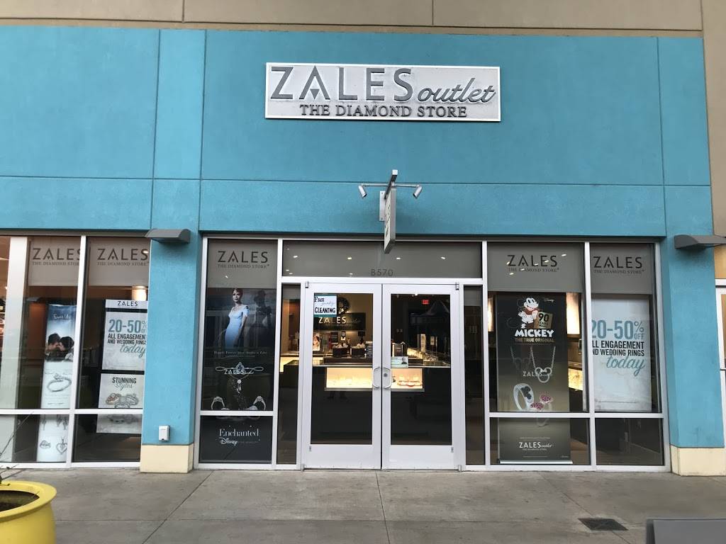 Zales Outlet | 1500 Water St, Laredo, TX 78040, USA | Phone: (956) 898-3516