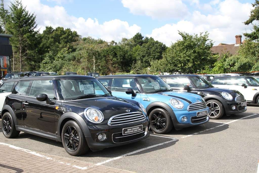 Stephen James Ruxley MINI | Maidstone Road, Orpington, Sidcup DA14 5BG, UK | Phone: 020 8300 9008