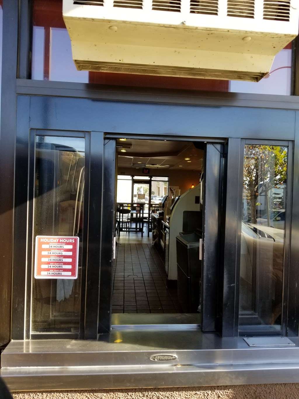 Jack in the Box | 33080 Antelope Rd, Murrieta, CA 92563, USA | Phone: (951) 301-4101