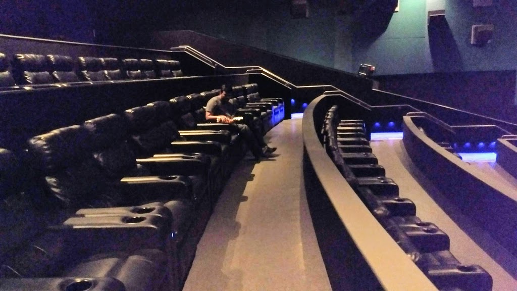 Showcase Cinema de Lux Lowell, 32 Reiss Ave, Lowell, MA 01853