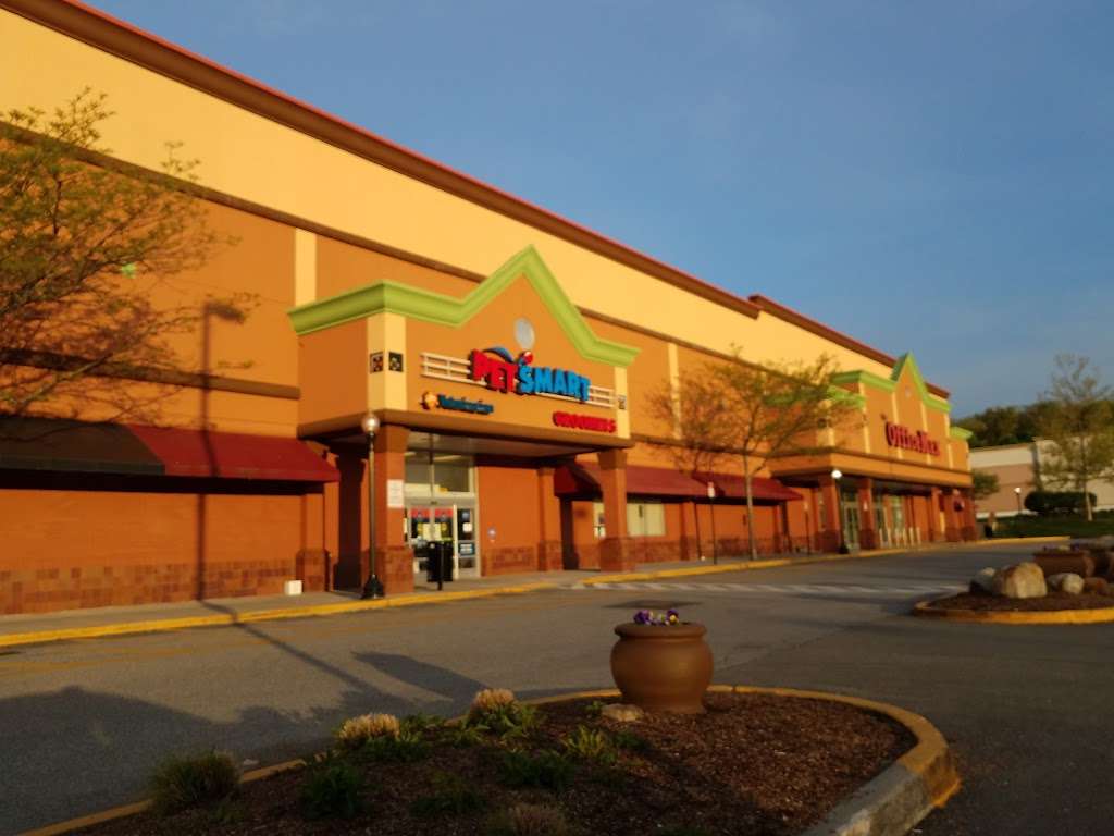 PetSmart | 3131 E Main St, Mohegan Lake, NY 10547, USA | Phone: (914) 528-4478