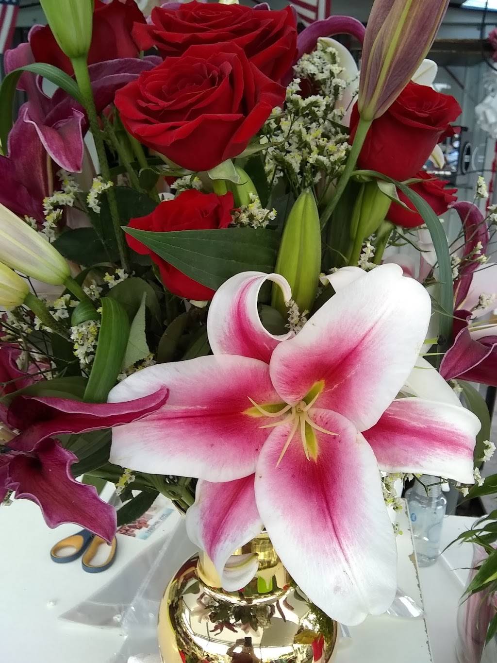 Flowers by Lore | 5100 NW 7th St, Miami, FL 33126, USA | Phone: (305) 305-6292
