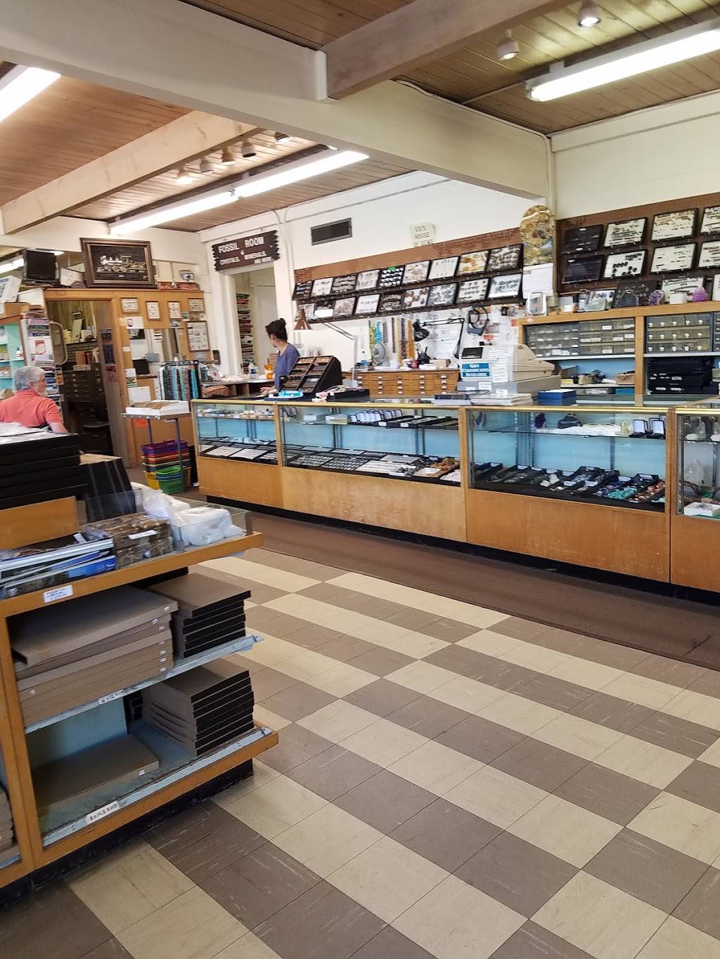 Ed's House of Gems 8573311, District of Freedom, 7712 NE Sandy Blvd