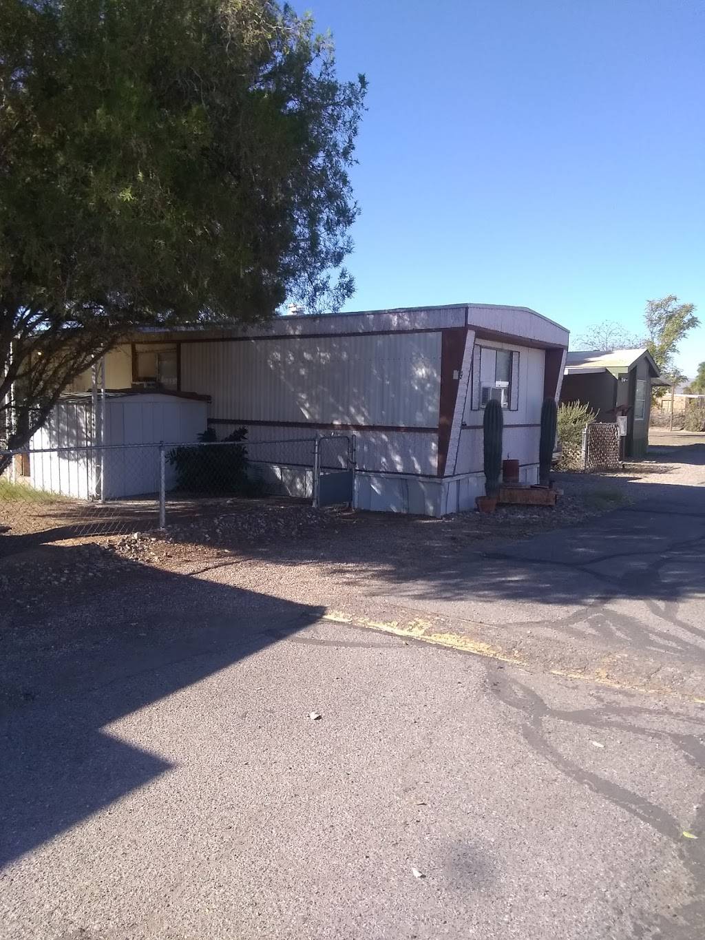 Mountain View Mobile Home Park | 2550 W Curtis Rd, Tucson, AZ 85705, USA | Phone: (520) 204-4912