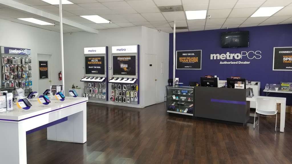 Metro by T-Mobile | 2097 E Washington St, Colton, CA 92324, USA | Phone: (909) 777-0021