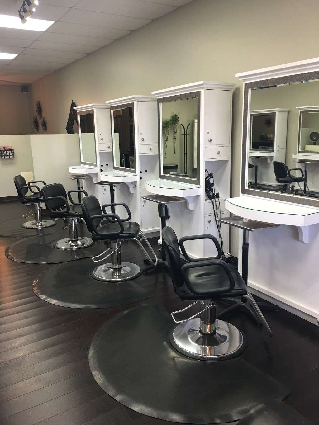 Jane Michael Salon | 23905 Clinton Keith Rd suite 113, Wildomar, CA 92595, USA | Phone: (951) 600-1661