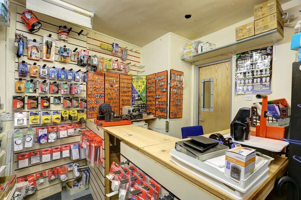 Highgate Stationers & General Store | 7 Highgate High St, Highgate, London N6 5JR, UK | Phone: 020 8340 3954