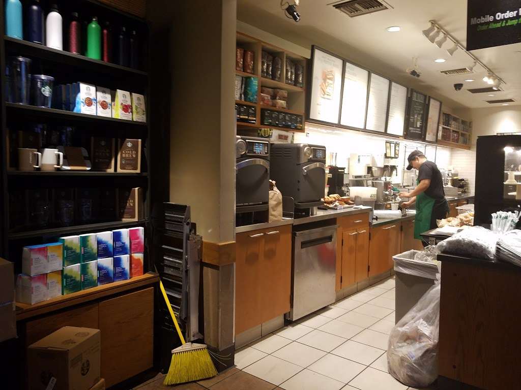 Starbucks | 208 E Sepulveda Blvd, Carson, CA 90749 | Phone: (310) 816-2972