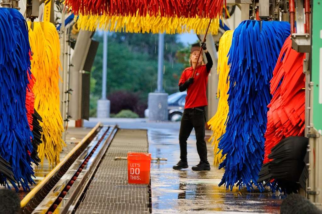 Breeze Thru Car Wash- West Greeley | 6913 W 10th St, Greeley, CO 80634, USA | Phone: (970) 888-3751