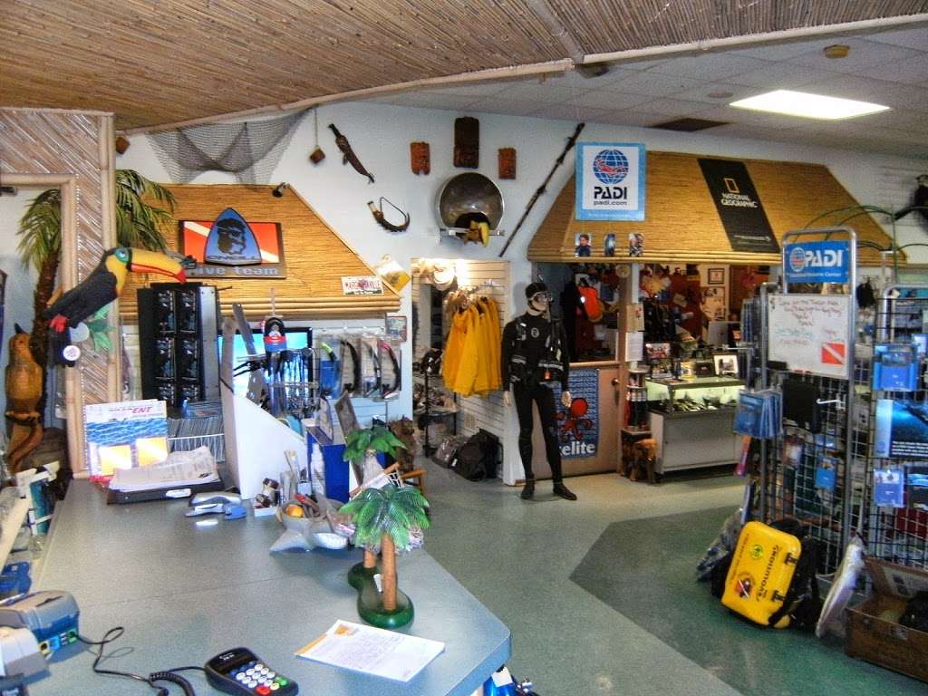 Toucan Dive Shop | 756 Frontage Rd, Lake Villa, IL 60046, USA | Phone: (847) 356-7826