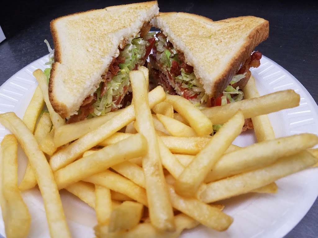 Brandos Pizza & Subs | 116 Bridge St, Pelham, NH 03076, USA | Phone: (603) 635-1599
