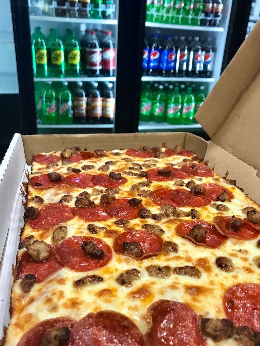 Blackjack Pizza & Salads | 2170 S Federal Blvd, Denver, CO 80219 | Phone: (303) 922-2500