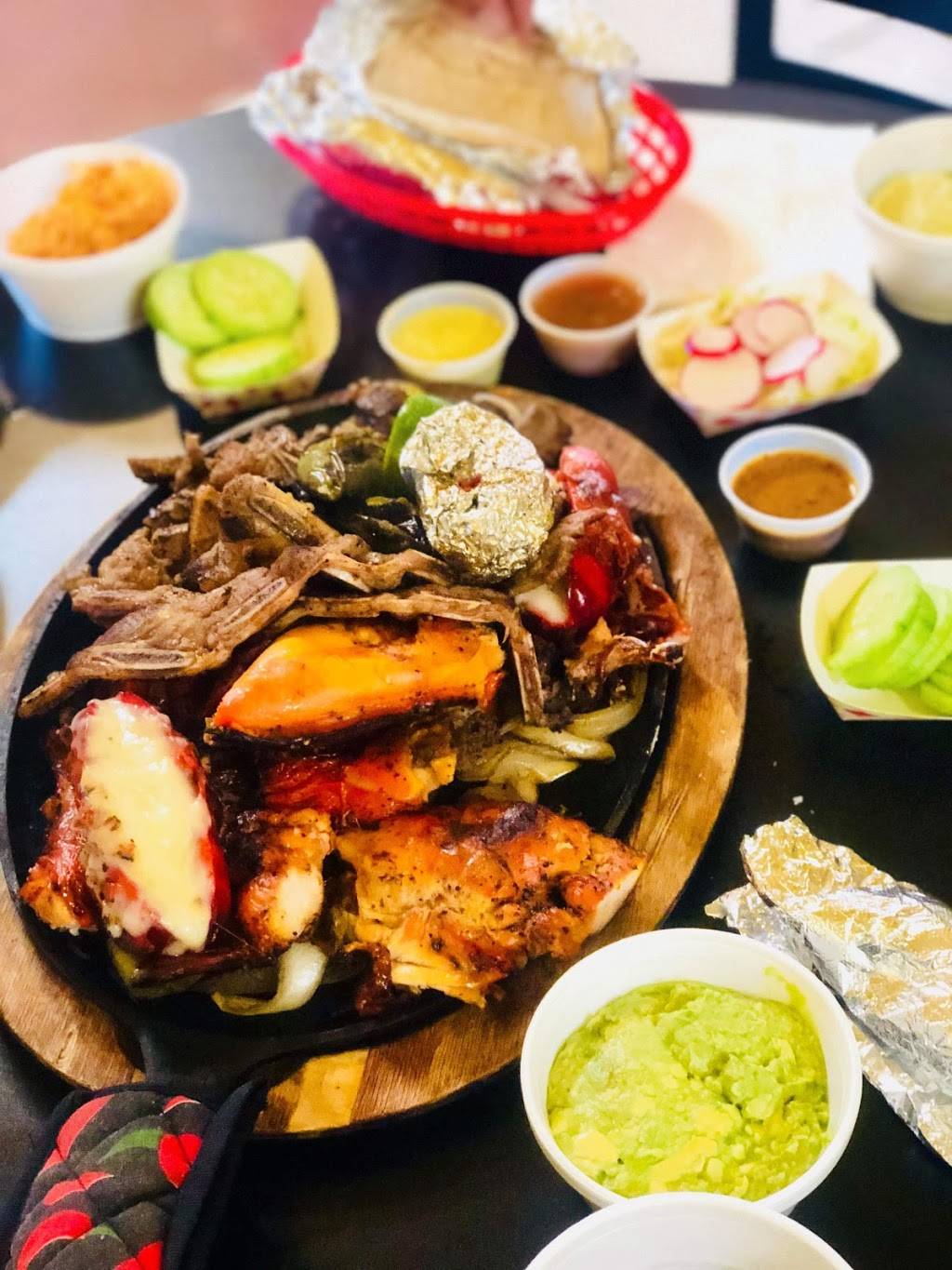 Pollos Asados de Sinaloa | 6020 S Flores St, San Antonio, TX 78214, USA | Phone: (210) 370-2591