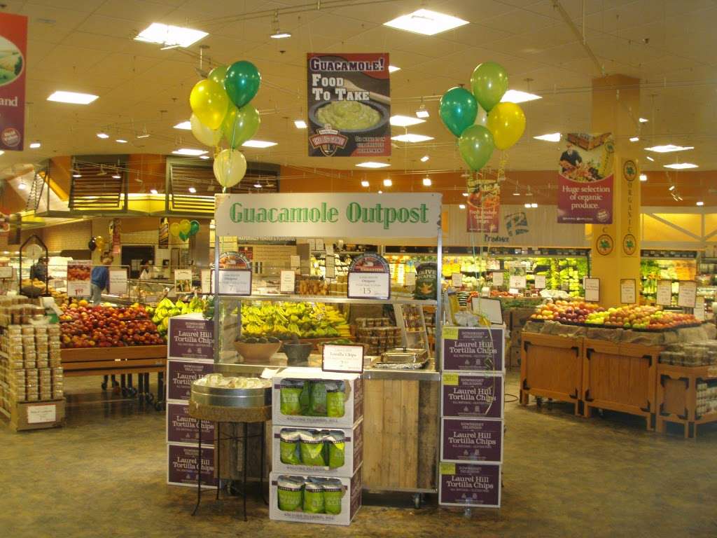 Roche Bros Westwood | 338 Washington St, Westwood, MA 02090, USA | Phone: (781) 326-9303