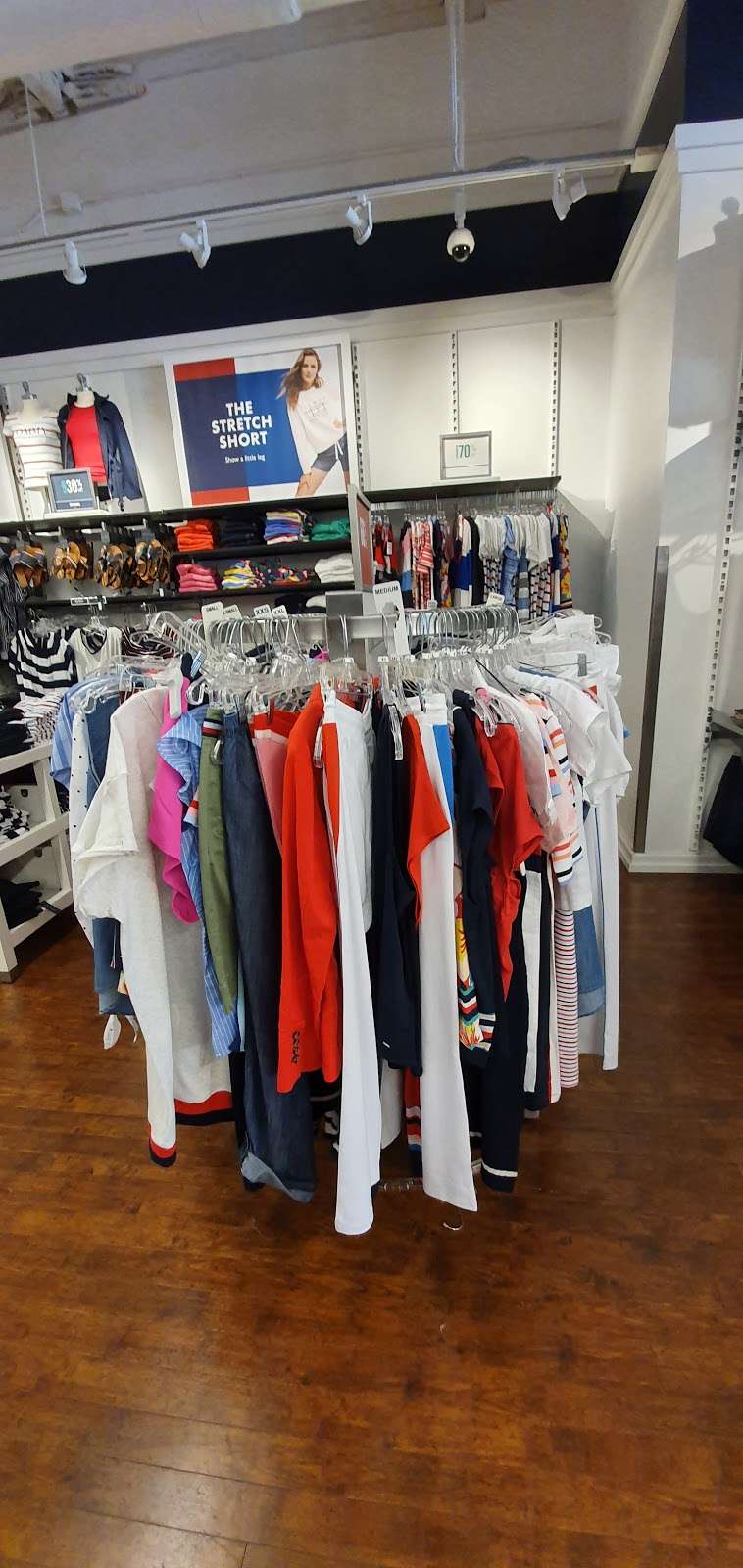 Tommy Hilfiger | 292 Nut Tree Rd, Vacaville, CA 95688, USA | Phone: (707) 446-1843