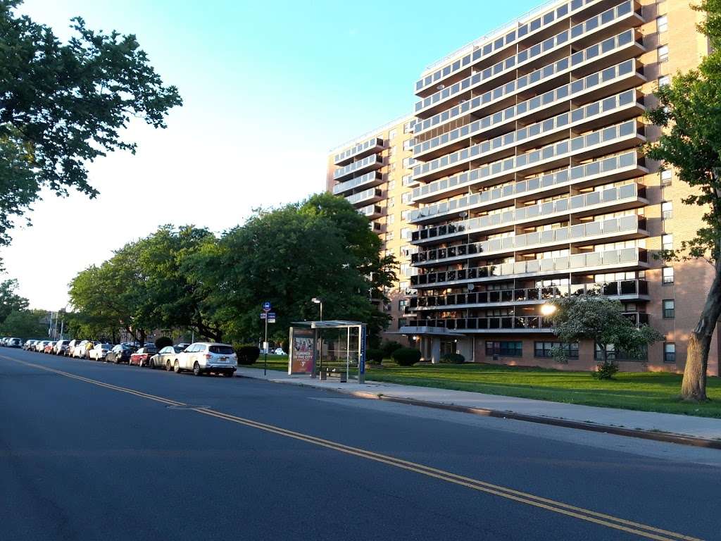 Pugsley Av/Randall Av | Bronx, NY 10473, USA