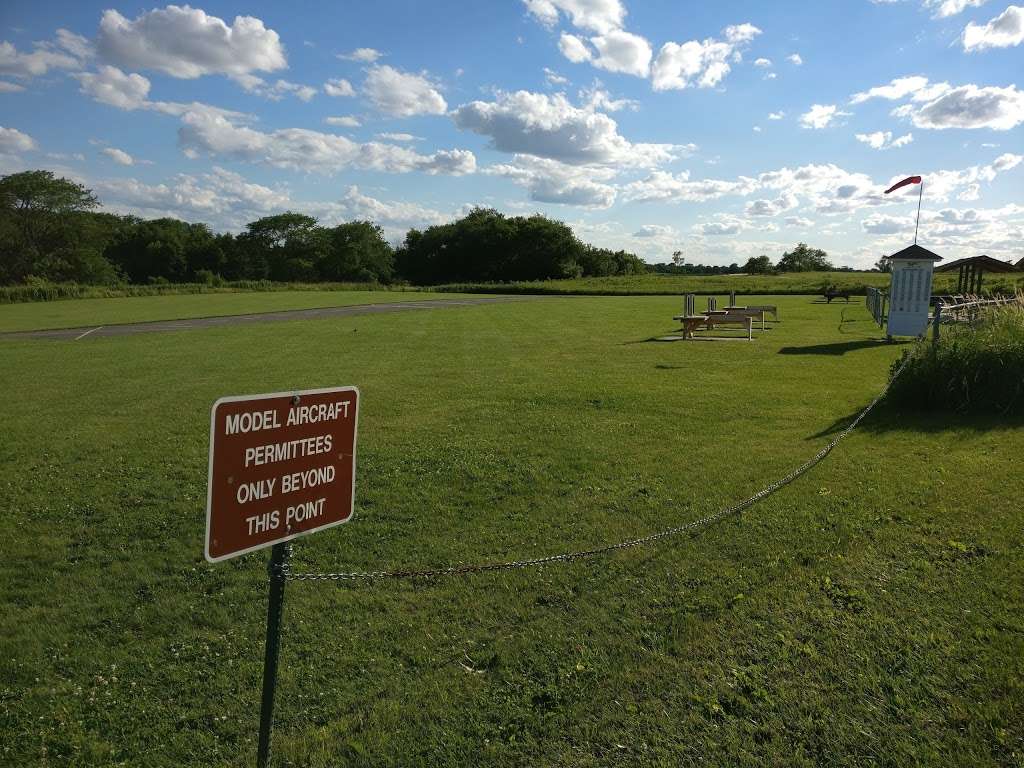 Model Aircraft Field | Naperville, IL 60540, USA