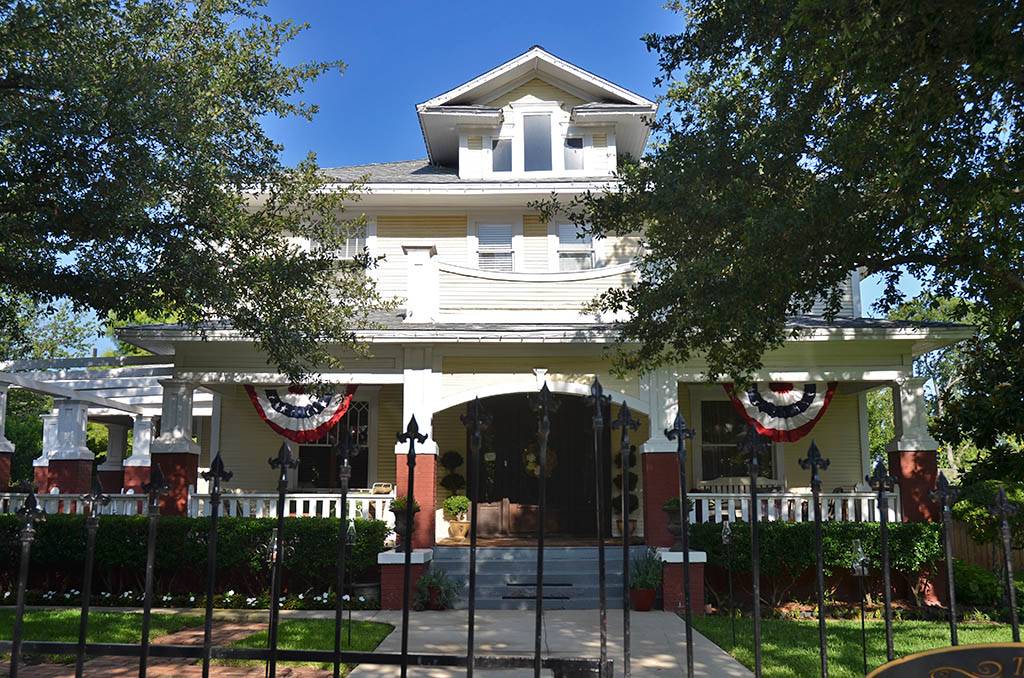 The Rosen House Inn | 1714 S Henderson St, Fort Worth, TX 76110, USA | Phone: (888) 791-4850